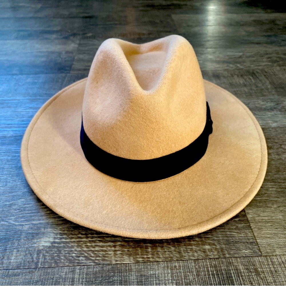 Aldo felt hat, like new!